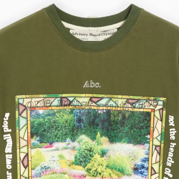 Men's Green Advisory Board Crystals Voltaire T-Shirt Close View